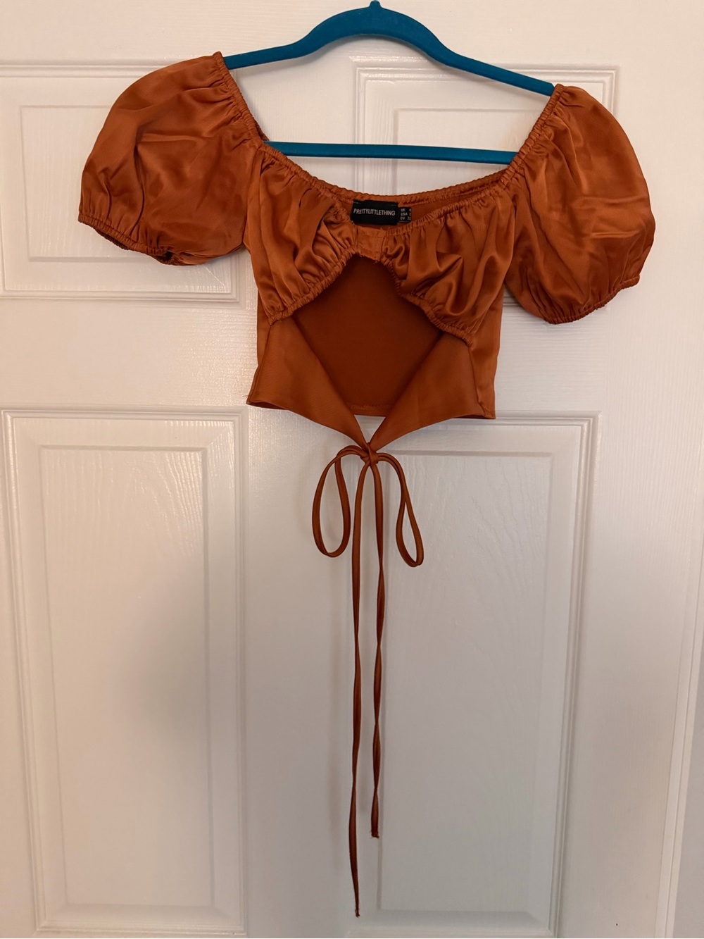 PrettyLittleThing Rust Tie-Front Puff Sleeve Crop Top